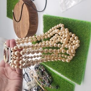 Heirloom Elegant Pearl Necklace with Silver and Gold Tone Clasp 18 Inch N3824